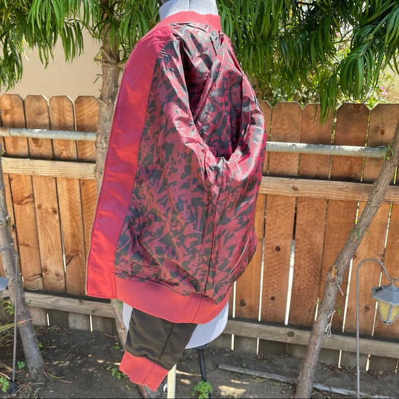 Disney Her Universe Mulan Phoenix Bomber Jacket - Picture 9 of 10